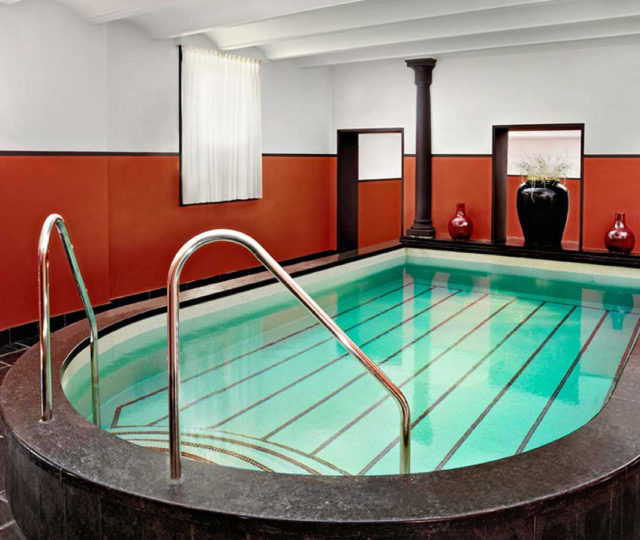 Hotel-Des-Indes---Pool